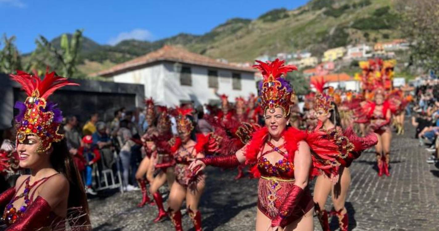 Machico festejou Carnaval com desfile pomposo (com fotos)